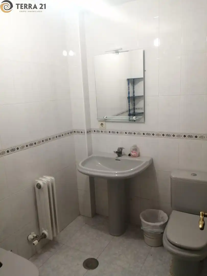 Baño de Piso de alquiler en Jaén con Terraza