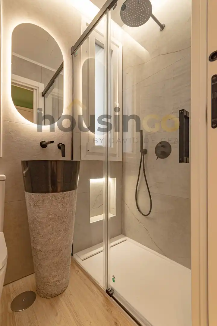 Badezimmer von Wohnung zum Verkauf in Barrio de Salamanca