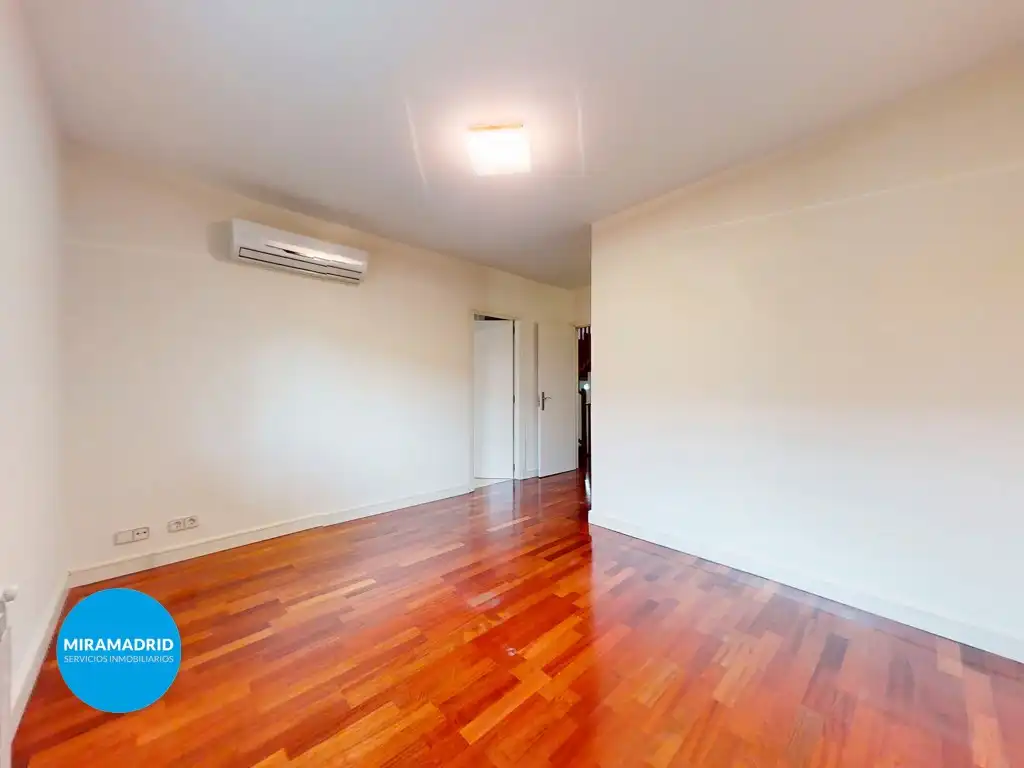 Casa adosada en venta en Paracuellos de Jarama con Aire acondicionado