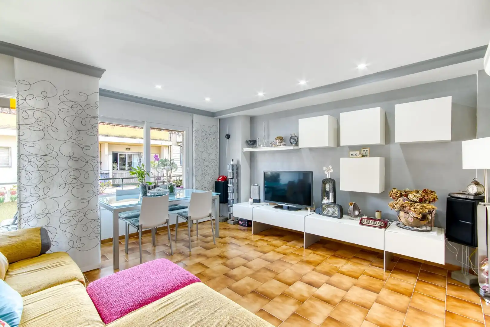 Sala d'estar de Àtic en venda en Roses amb Aire condicionat, Calefacció i Terrassa