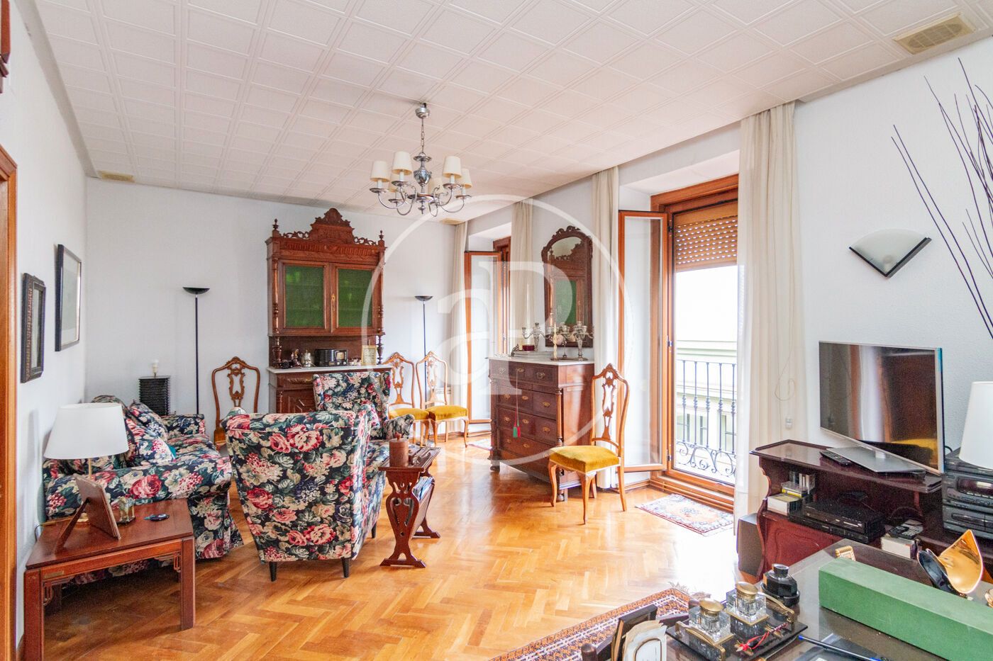 Sala de estar de Piso en venta en  Madrid Capital con Calefacción, Trastero y Balcón