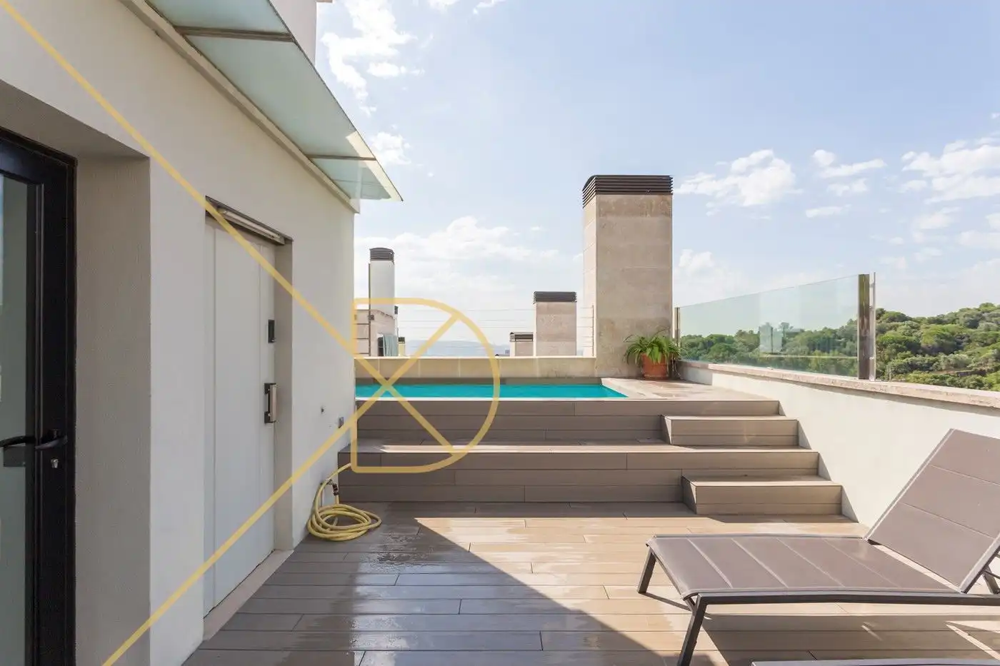 Piscina de Casa o xalet en venda en Barcelona amb Aire condicionat, Calefacció i Parquet