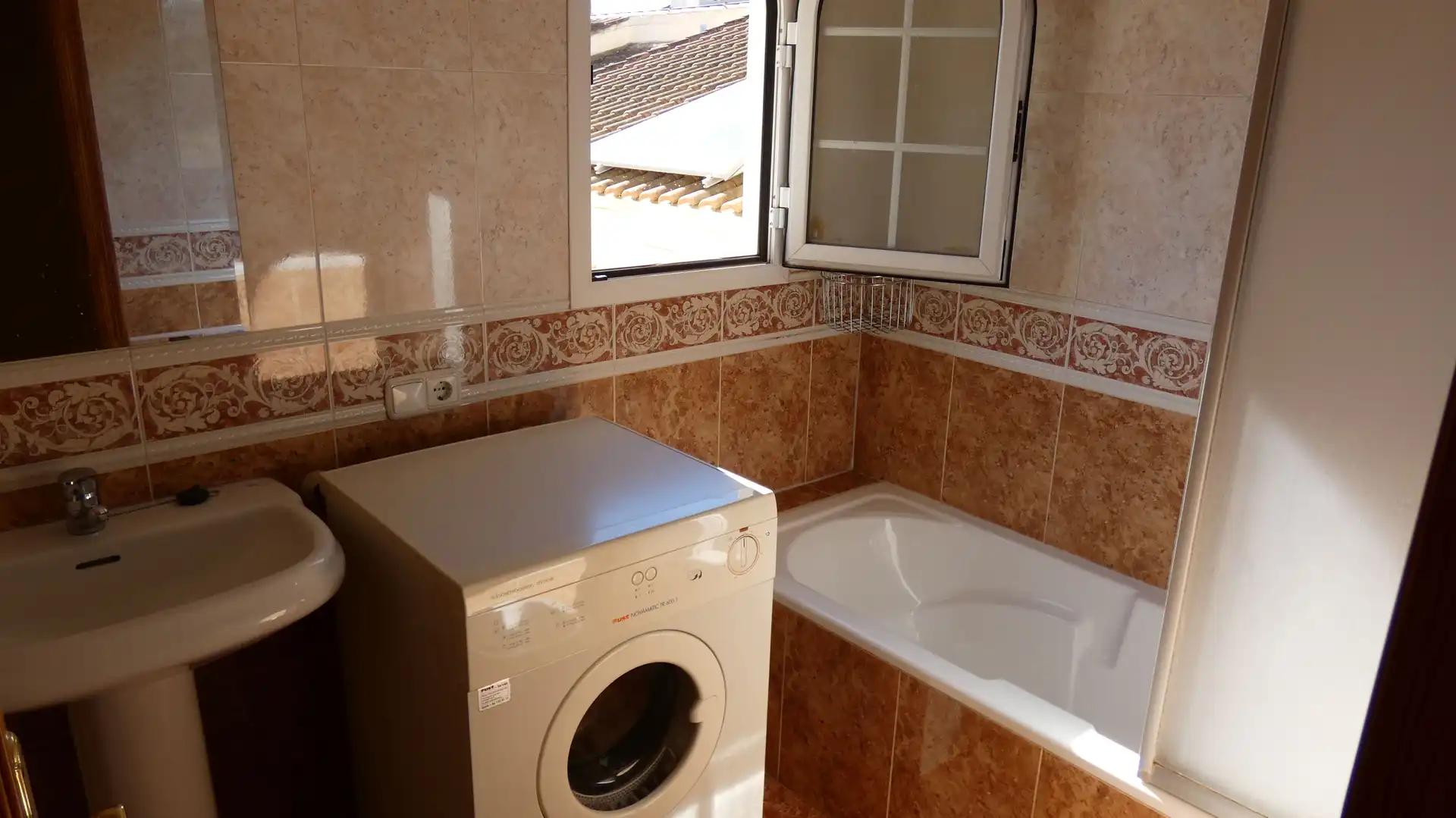 Bathroom of Attic for sale in Huércal-Overa  with Air Conditioner, Heating and Terrace