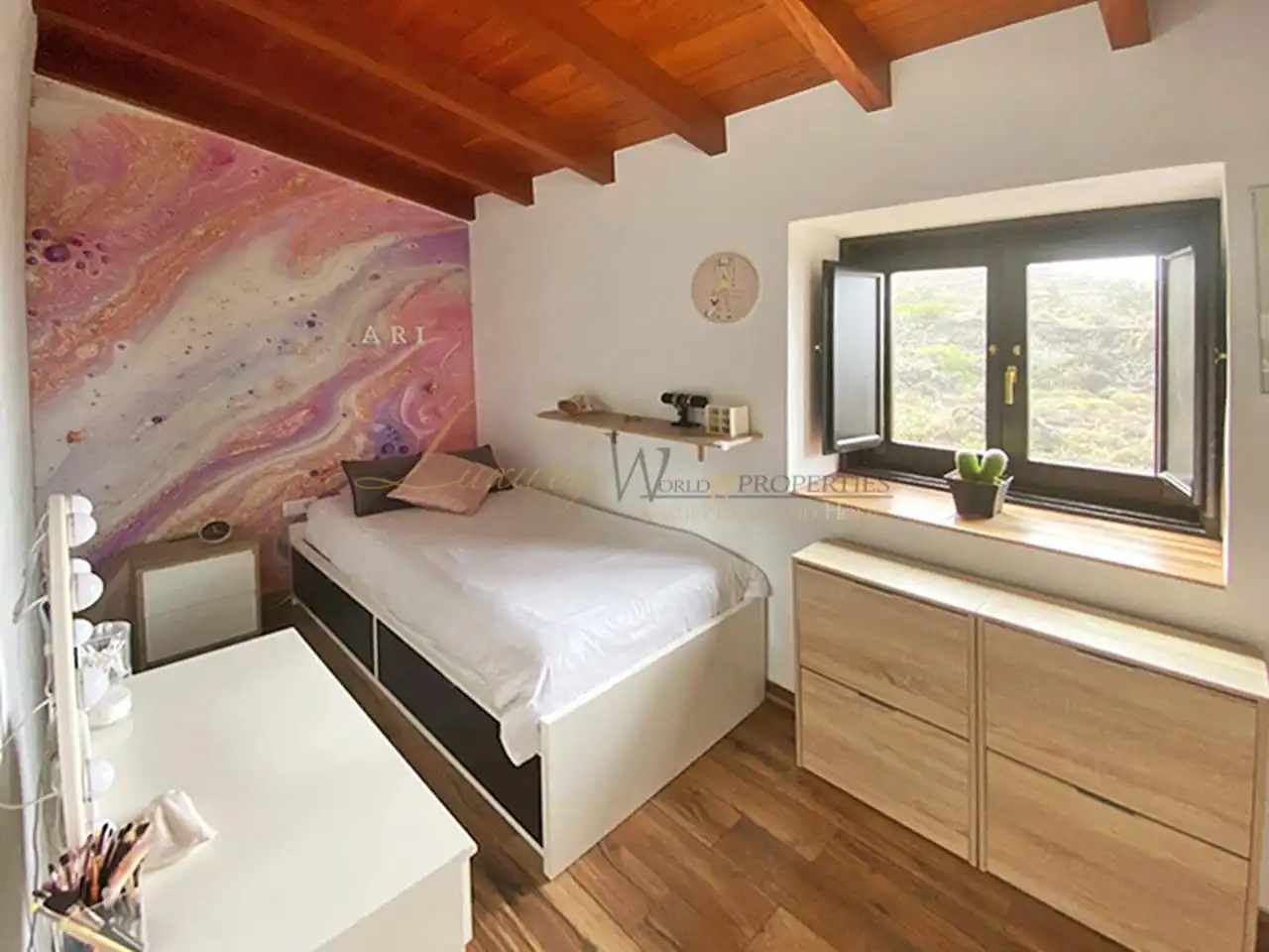 Dormitori de Casa o xalet en venda en Guía de Isora amb Jardí privat i Terrassa