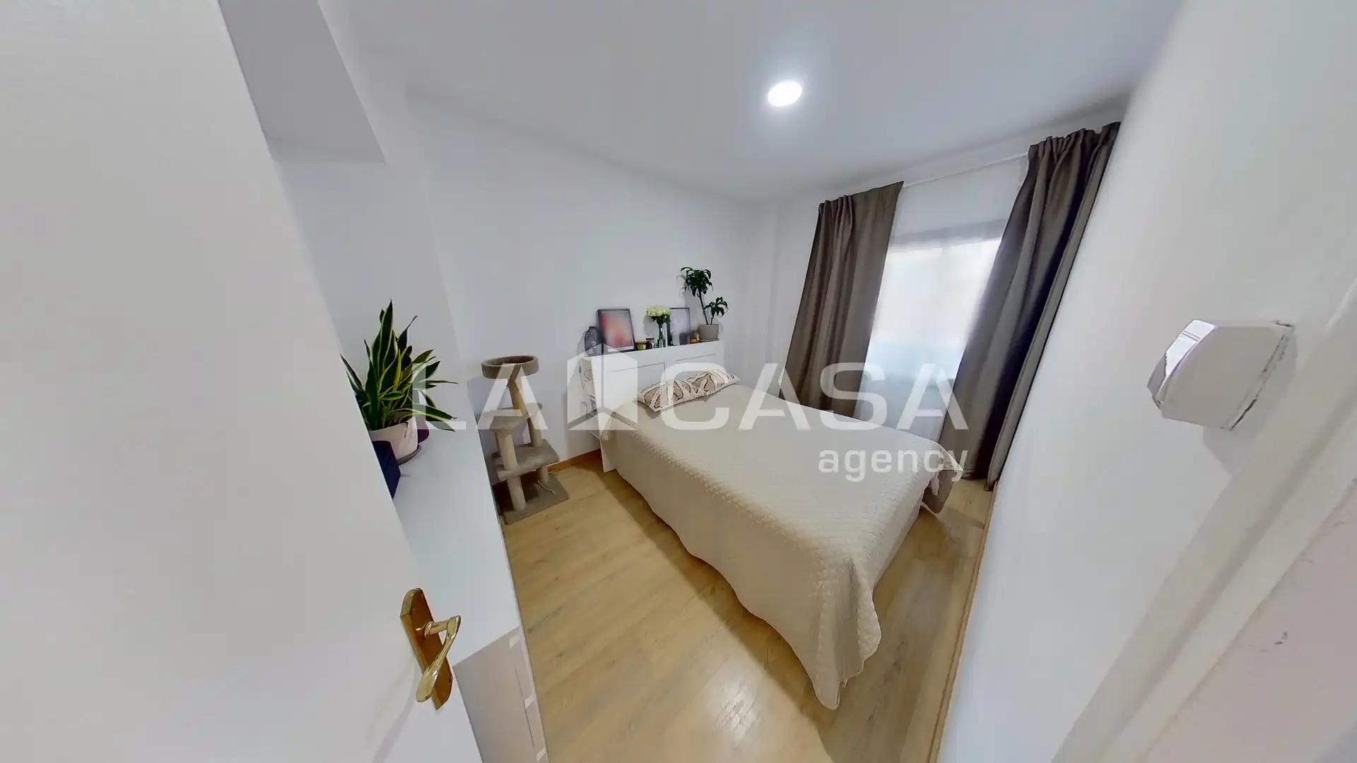 Habitación de Piso en venta en Barcelona con Balcón