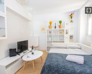 Bedroom of Flat to rent in  Madrid Capital  with Air Conditioner, Heating and Furnished