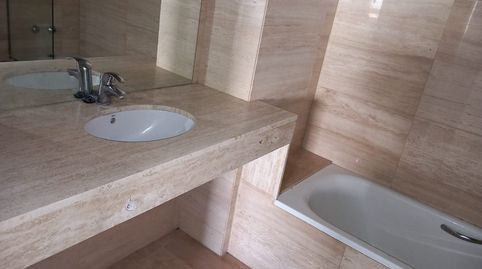 Foto 5 de Piso en venta en Pj Angeleta Ferrer, Via Europa - Parc Central, Mataró