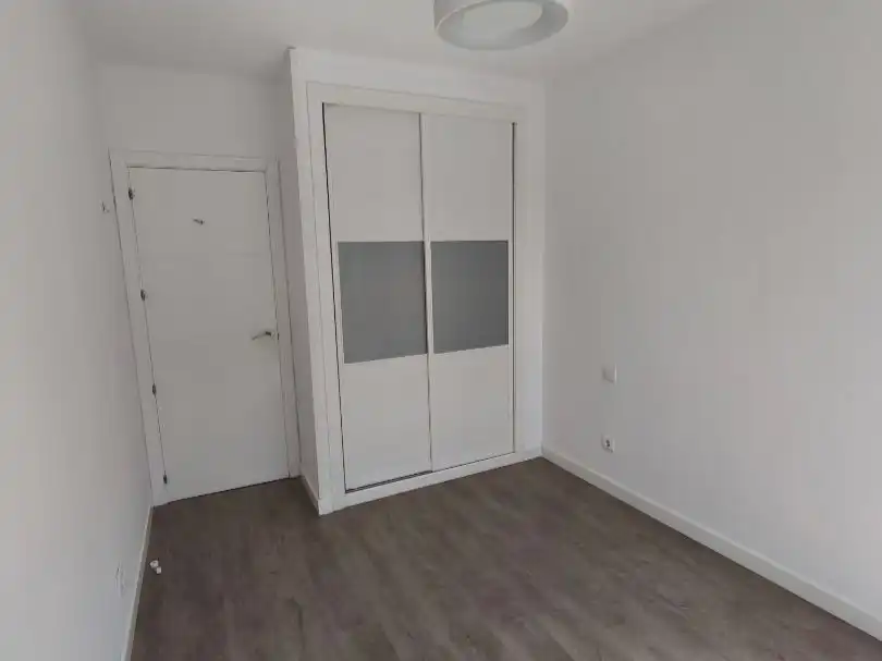 Wohnung zur Miete in Calle del Capitán Blanco Argibay, 178, Valdeacederas