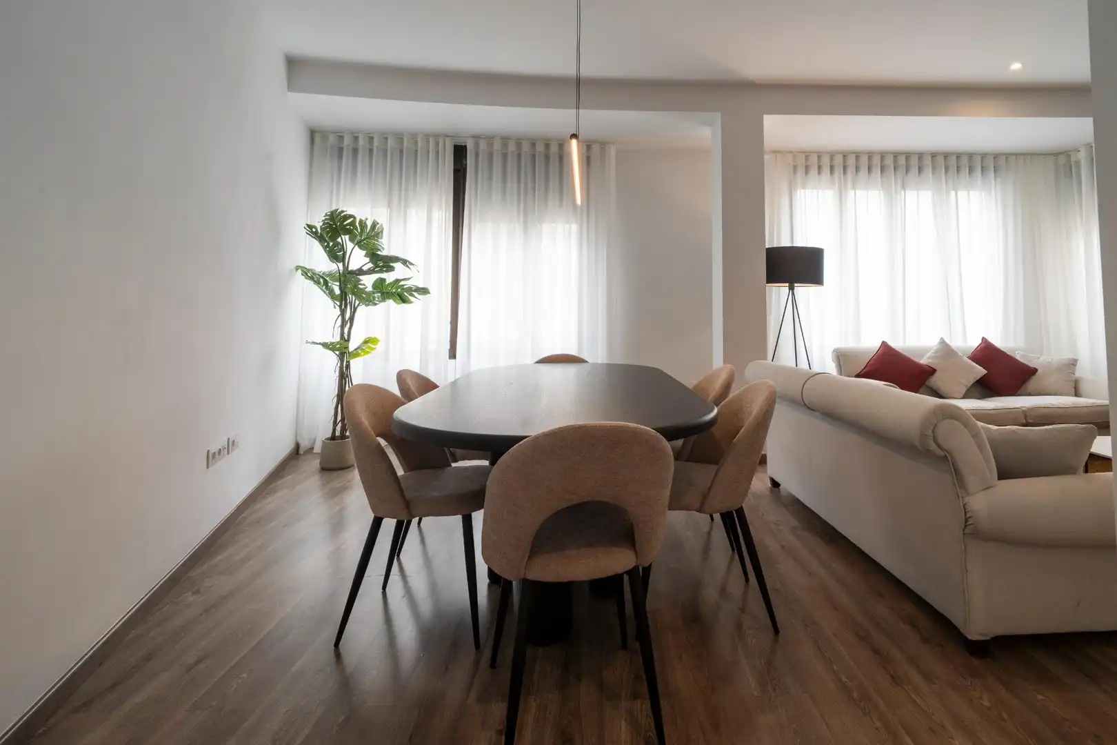 Dining room of Flat for rent in Valencia  with Air Conditioner, Heating and Furnished