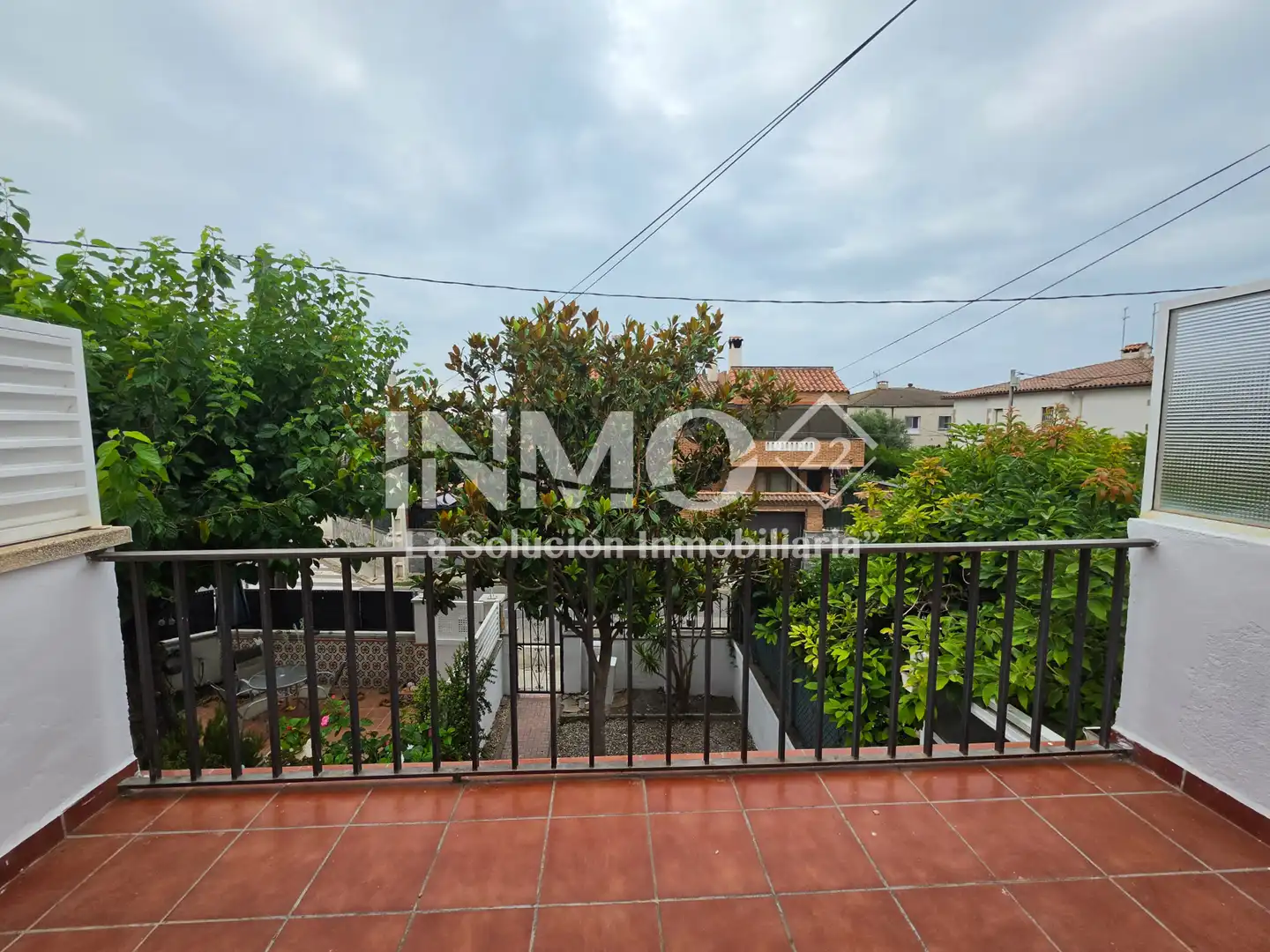 Vista exterior de Casa adosada en venda en Cambrils amb Aire condicionat, Jardí privat i Terrassa
