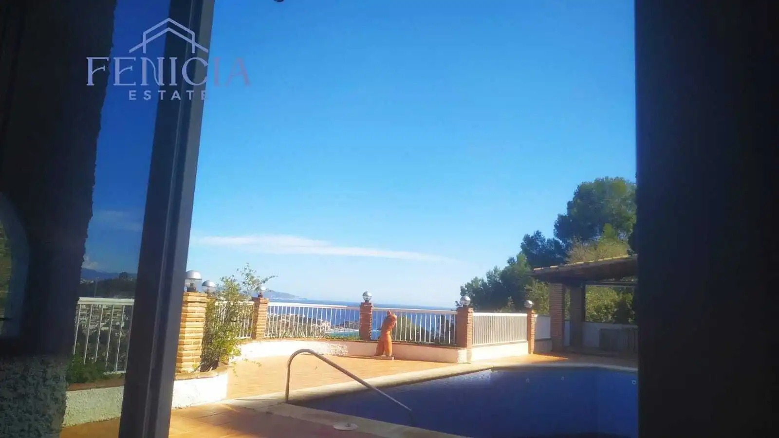Piscina de Casa o xalet en venda en Almuñécar amb Jardí privat, Terrassa i Traster