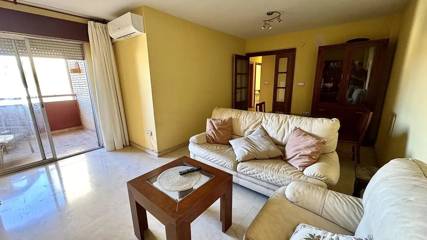 Sala d'estar de Pis de lloguer en Granada amb Aire condicionat, Calefacció i Moblat
