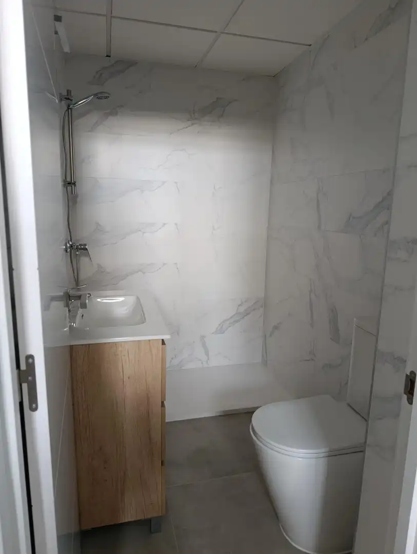 Badezimmer von Erdgeschoss zum Verkauf in Los Gallardos mit Klimaanlage, Heizung und Abstellraum