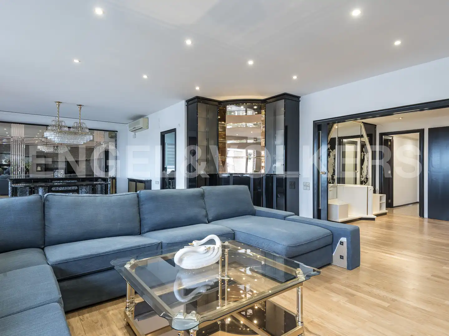 Living room of Flat for rent in Barcelona  with Air Conditioner, Heating and Parquet flooring