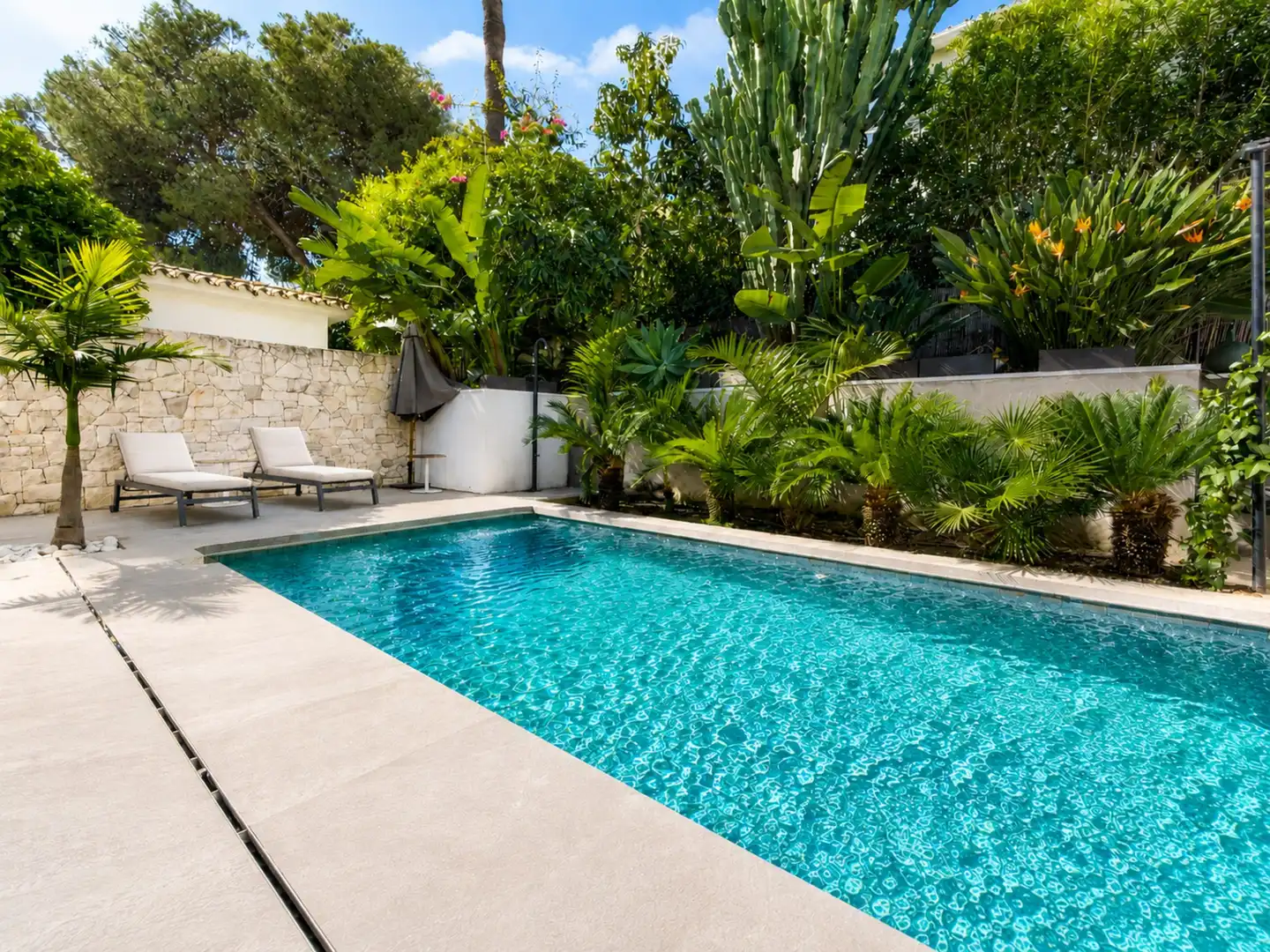Piscina de Casa o xalet en venda en Marbella amb Aire condicionat, Jardí privat i Terrassa