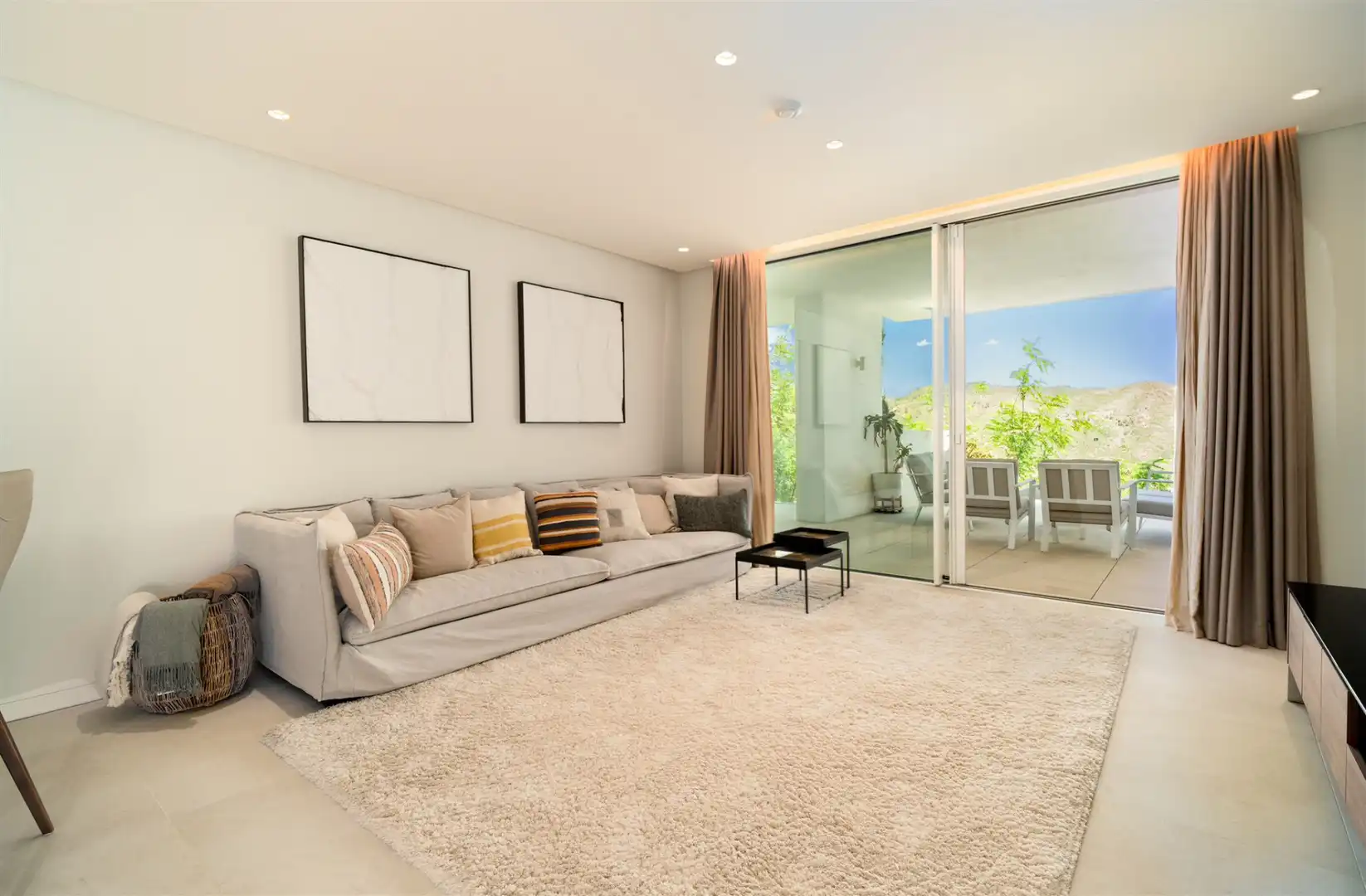 Sala de estar de Apartamento de alquiler en Ojén con Aire acondicionado, Calefacción y Terraza