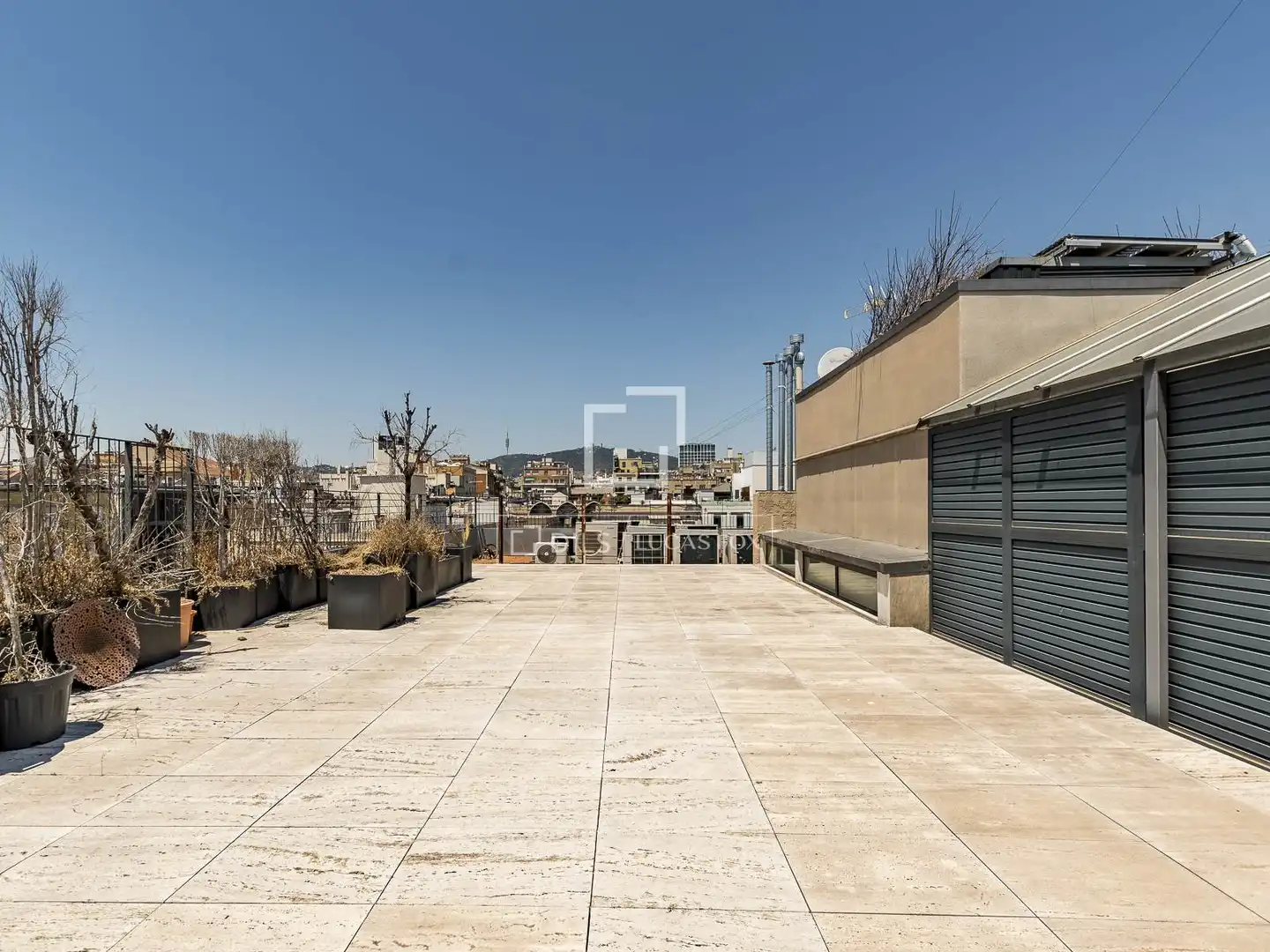 Terraza de Ático en venta en Barcelona con Aire acondicionado, Calefacción y Jardín privado