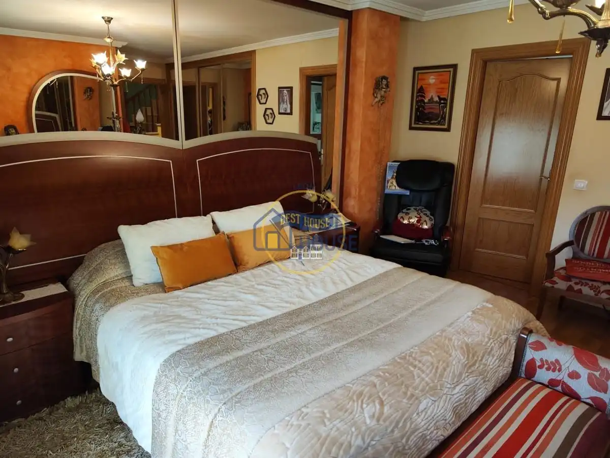Casa pareada con piscina en venta en Villaquilambre, imagen 16
