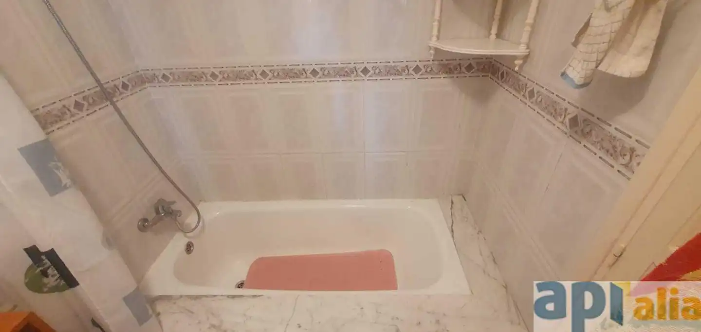 Bany de Casa o xalet en venda en Roses amb Calefacció, Jardí privat i Terrassa