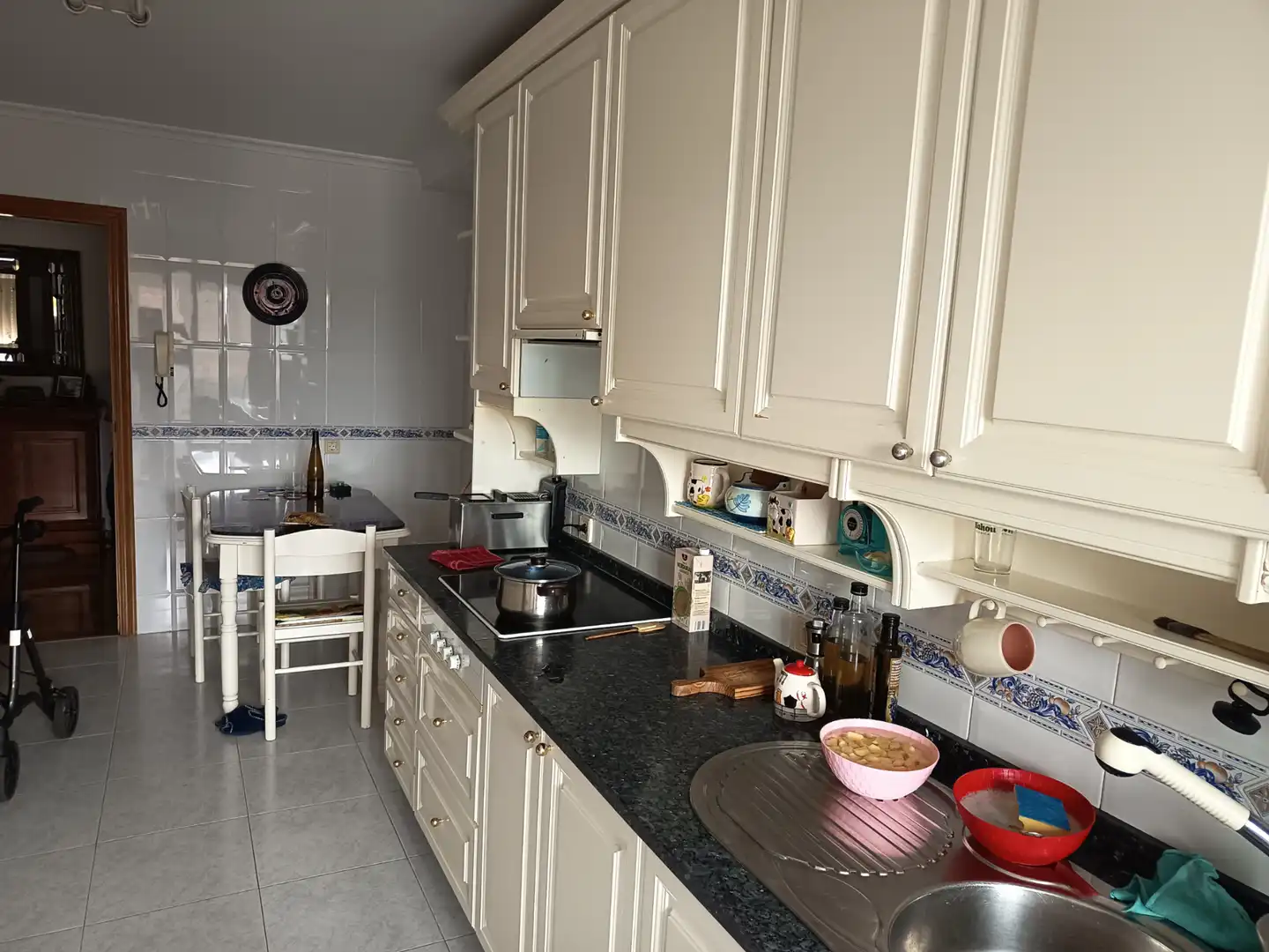 Cocina de Piso en venta en Avilés con Calefacción, Parquet y Trastero