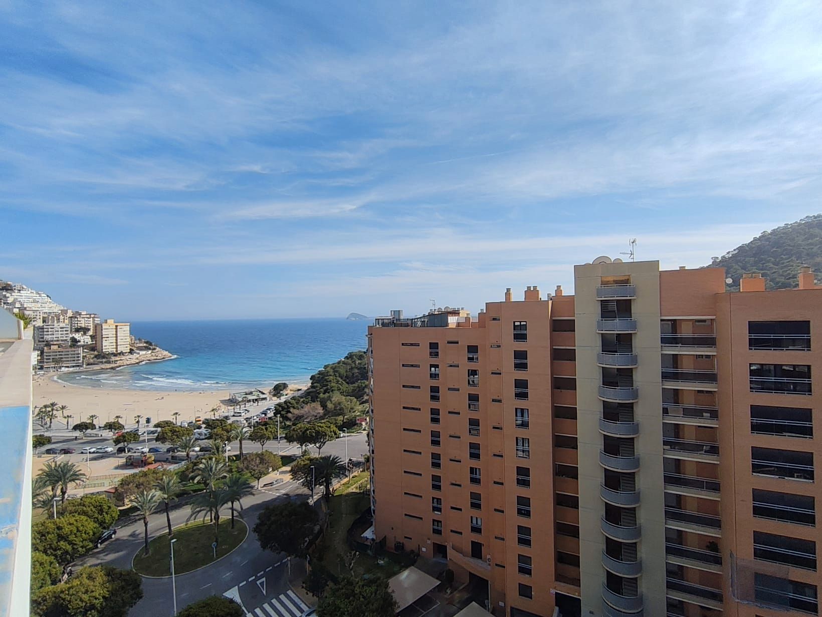 Vista exterior de Àtic en venda en Villajoyosa / La Vila Joiosa amb Aire condicionat, Calefacció i Terrassa