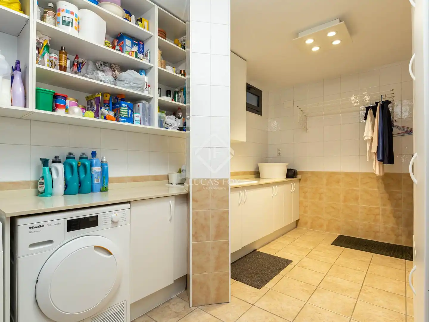 Cocina de Casa o chalet en venta en Sant Cugat del Vallès con Aire acondicionado, Calefacción y Jardín privado