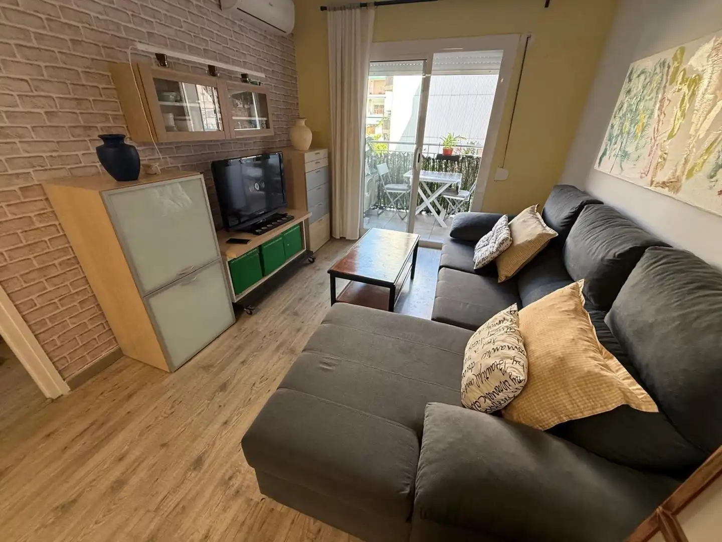 Wohnzimmer von Wohnung zum Verkauf in Pineda de Mar mit Klimaanlage, Heizung und Möbliert