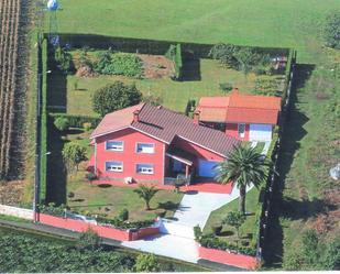 Vista exterior de Casa o xalet en venda en Cerceda amb Terrassa