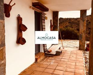 Country house for sale in Almogía