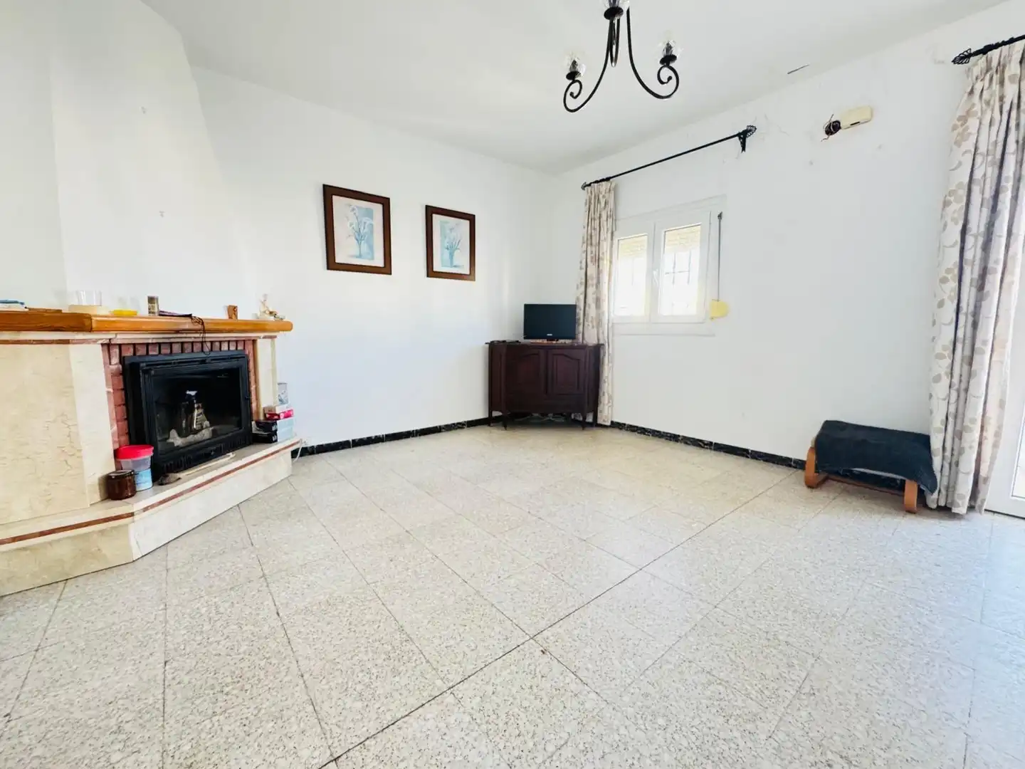 Houses for sale in Algeciras  with Storage room