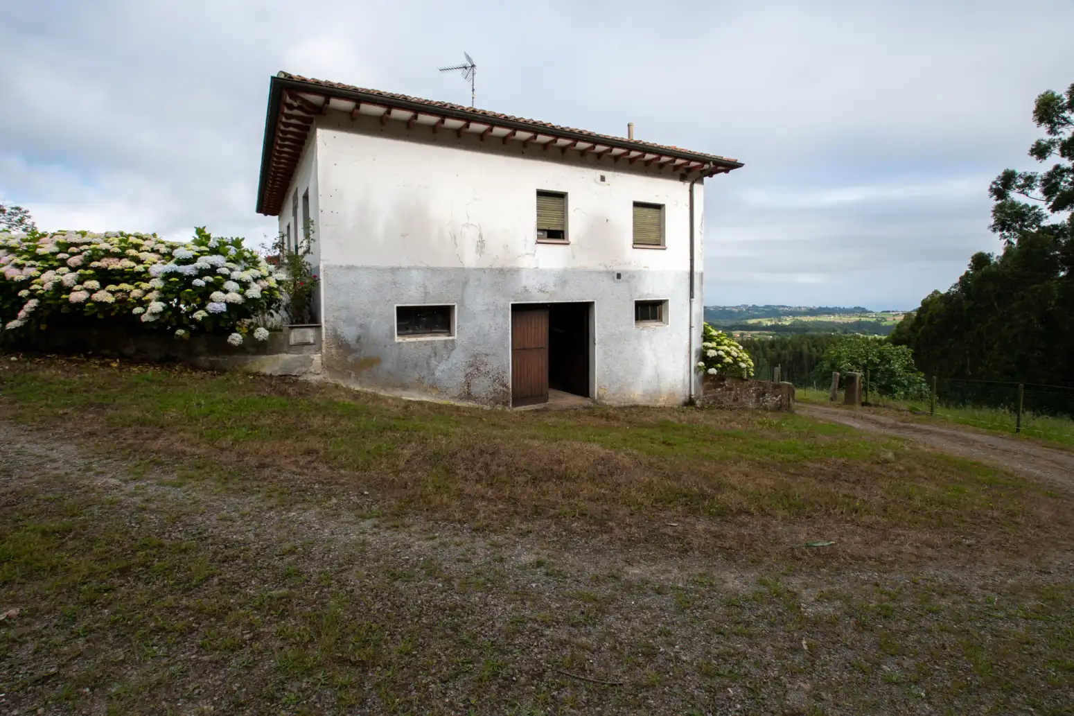 Exterior view of Houses for sale in Villaviciosa  with Private garden