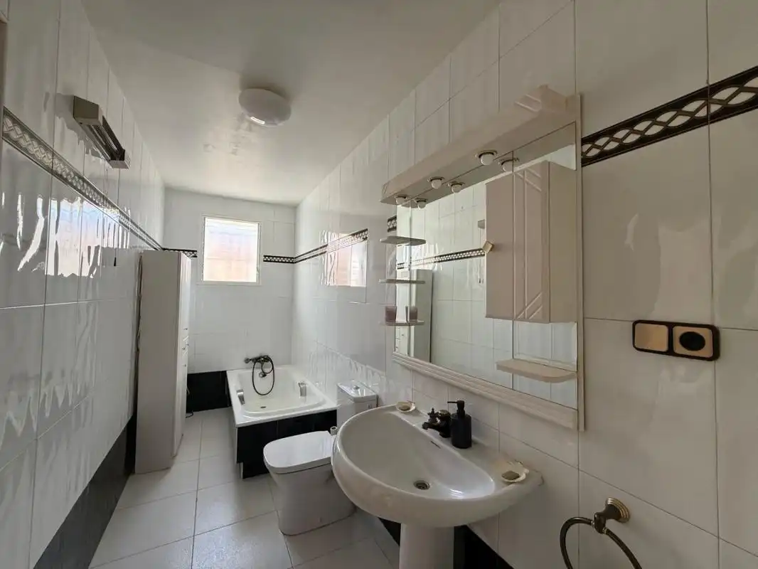 Baño de Finca rústica en venta en Murcia con Aire acondicionado, Calefacción y Trastero