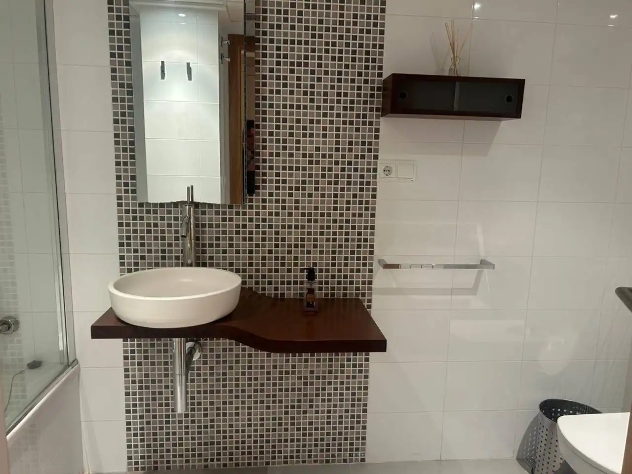 Badezimmer von Dachboden zum Verkauf in Castellón de la Plana / Castelló de la Plana mit Heizung, Terrasse und Abstellraum