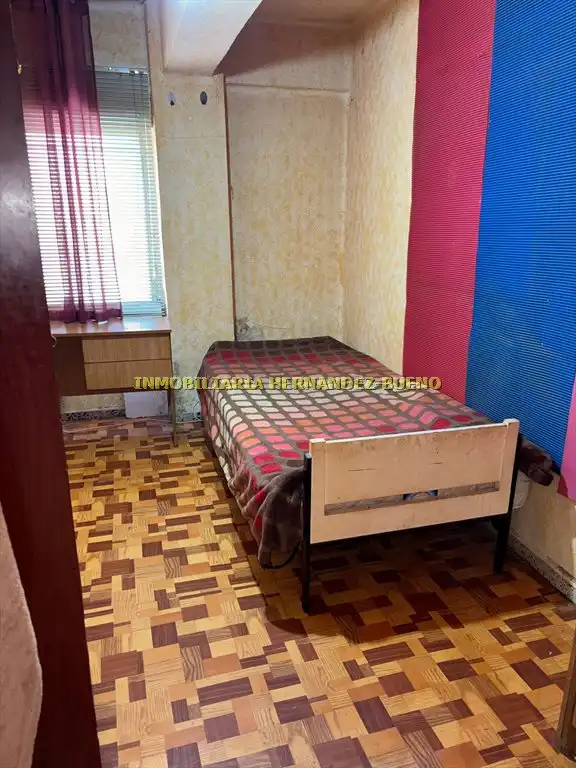 Habitación de Local en venta en Salamanca