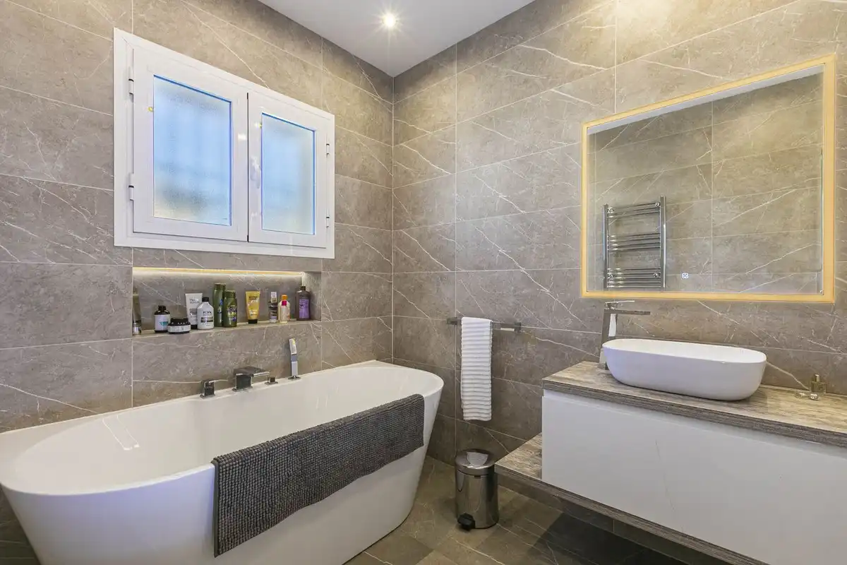 Chalet con piscina en venta en Avenida Pablo Ruiz Picasso, imagen 16
