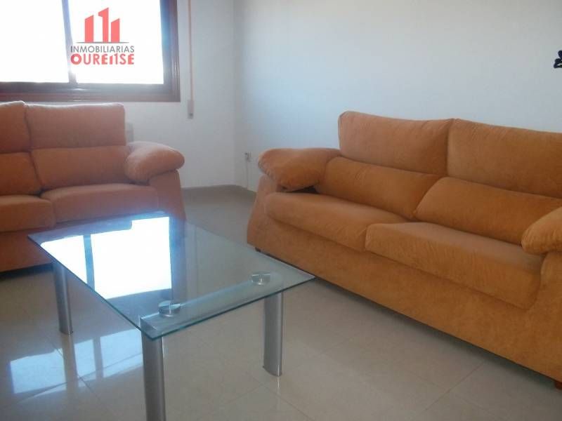 Living room of Flat to rent in San Cibrao das Viñas  with Heating