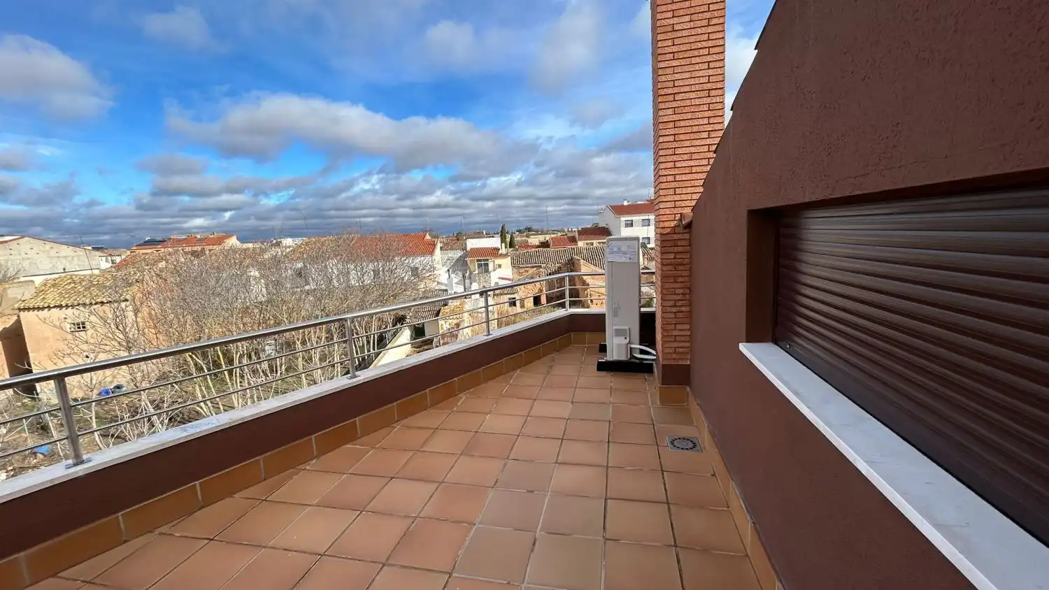 Terrasse von Einfamilien-Reihenhaus zum Verkauf in La Gineta mit Klimaanlage, Heizung und Terrasse