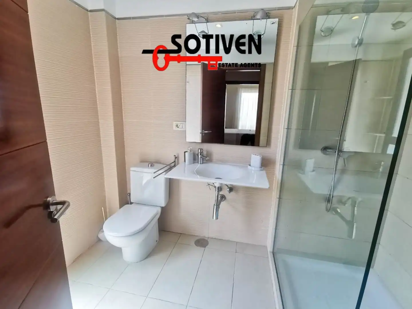 Badezimmer von Dachboden zum Verkauf in Adeje mit Terrasse und Möbliert