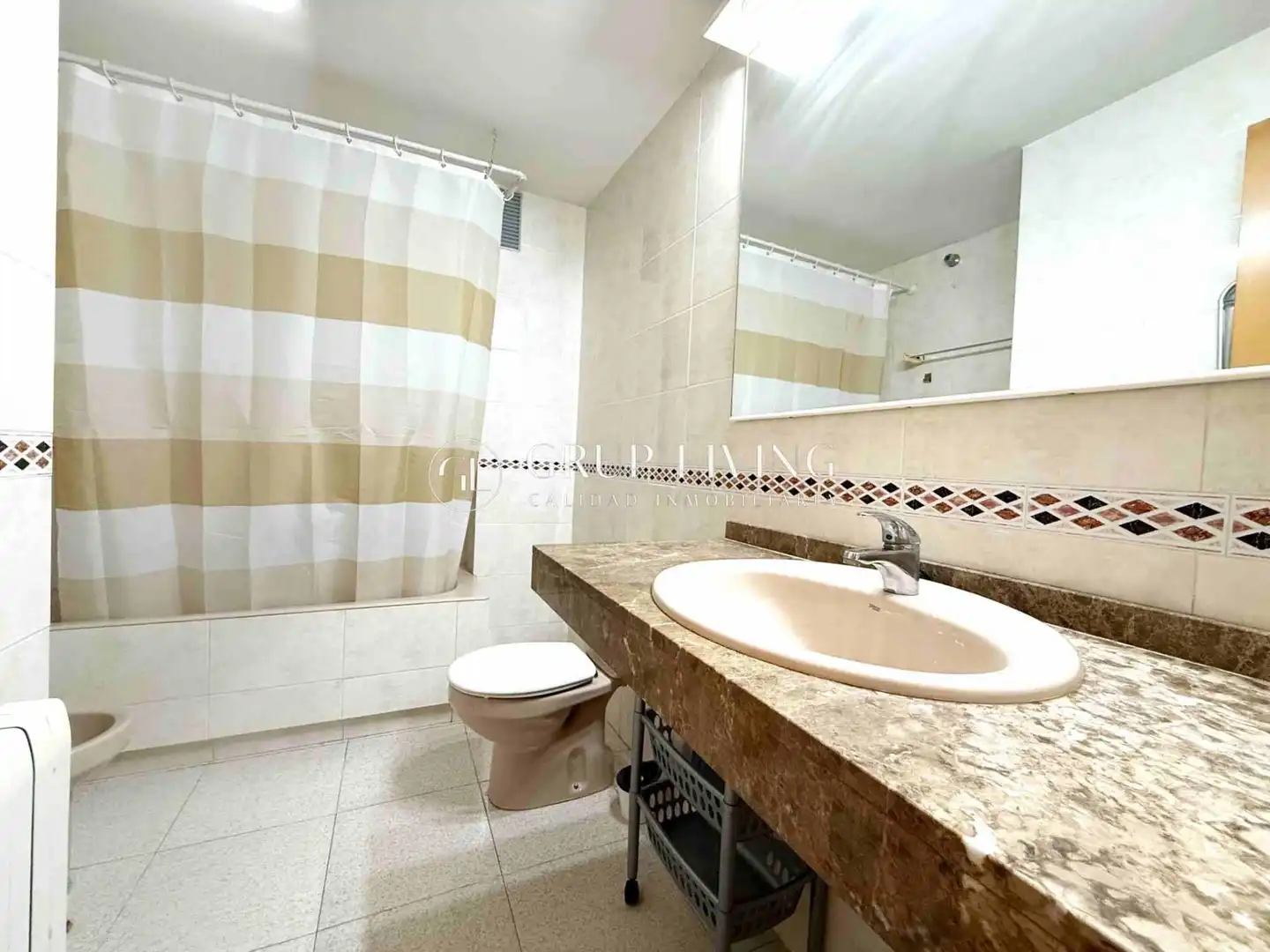 Baño de Piso en venta en Sitges con Aire acondicionado, Calefacción y Amueblado