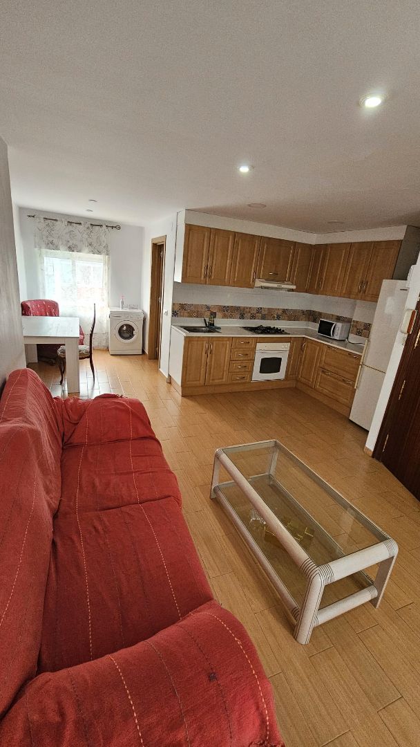 Cuina de Pis de lloguer en Elda amb Aire condicionat, Moblat i Rentadora