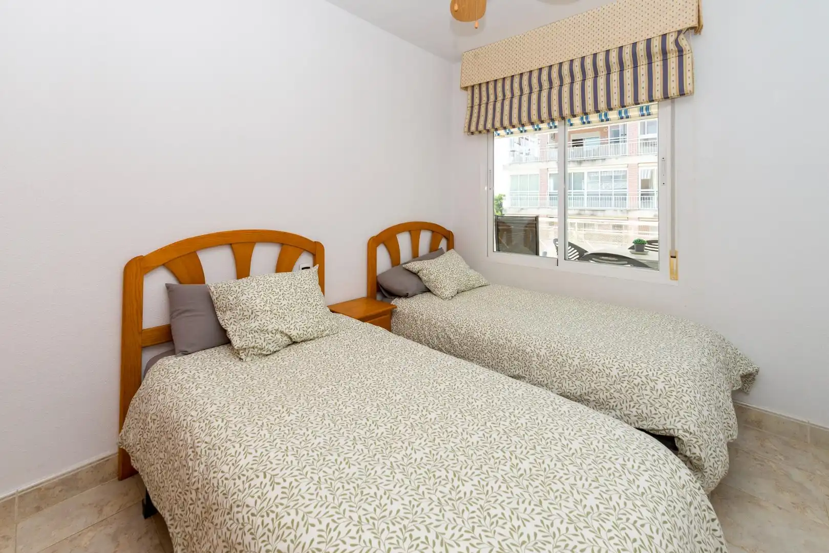 Schlafzimmer von Wohnungen zum Verkauf in Benicasim / Benicàssim mit Privatgarten, Terrasse und Gemeinschaftspool