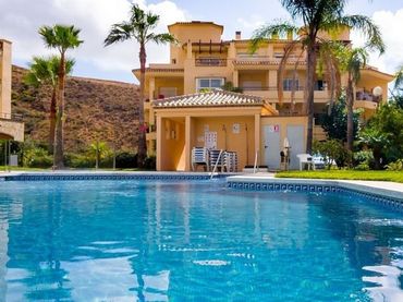 Apartament amb piscina en venda a Calle Huelva de Calahonda 3