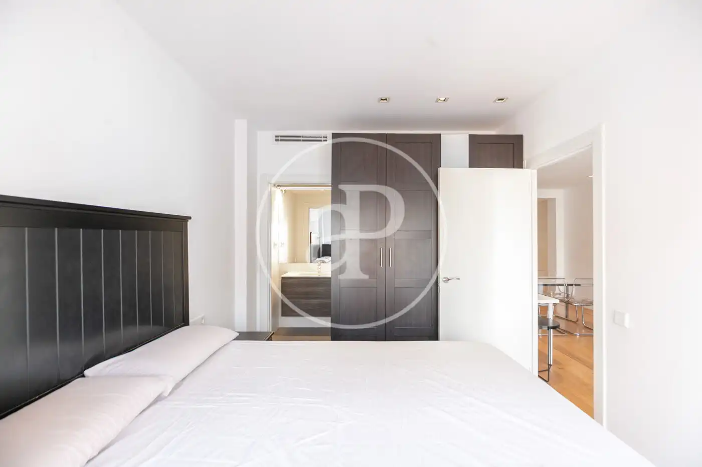 Schlafzimmer von Wohnung zum Verkauf in Barcelona mit Klimaanlage, Heizung und Terrasse