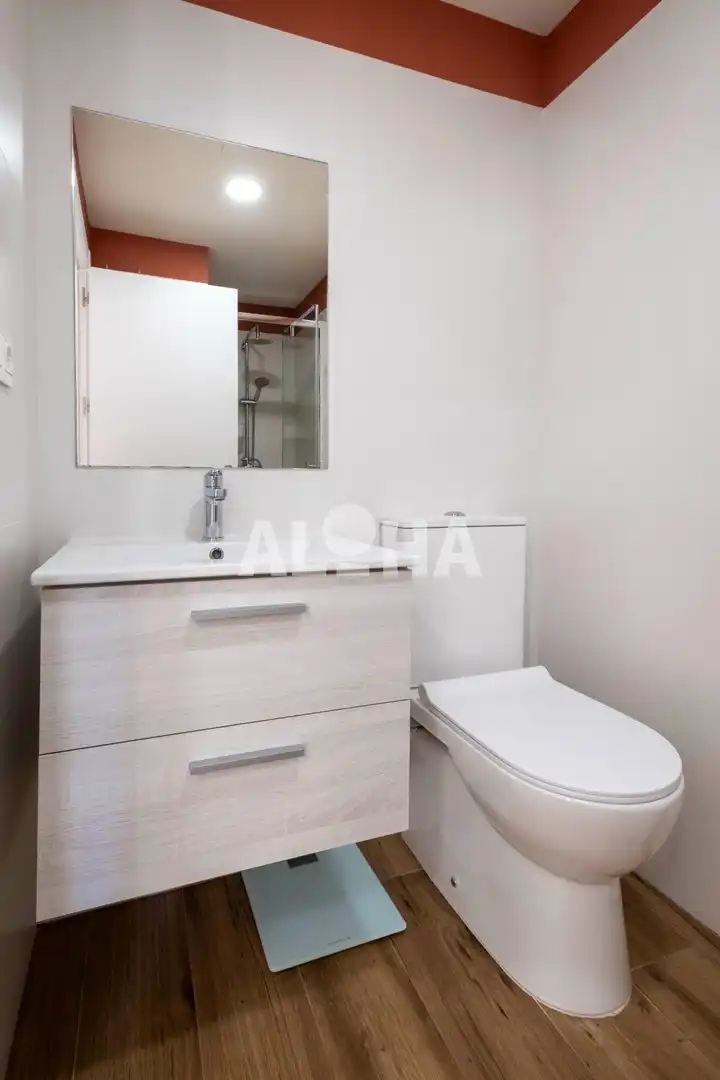 Baño de Piso para compartir en Alfara del Patriarca con Aire acondicionado, Calefacción y Terraza