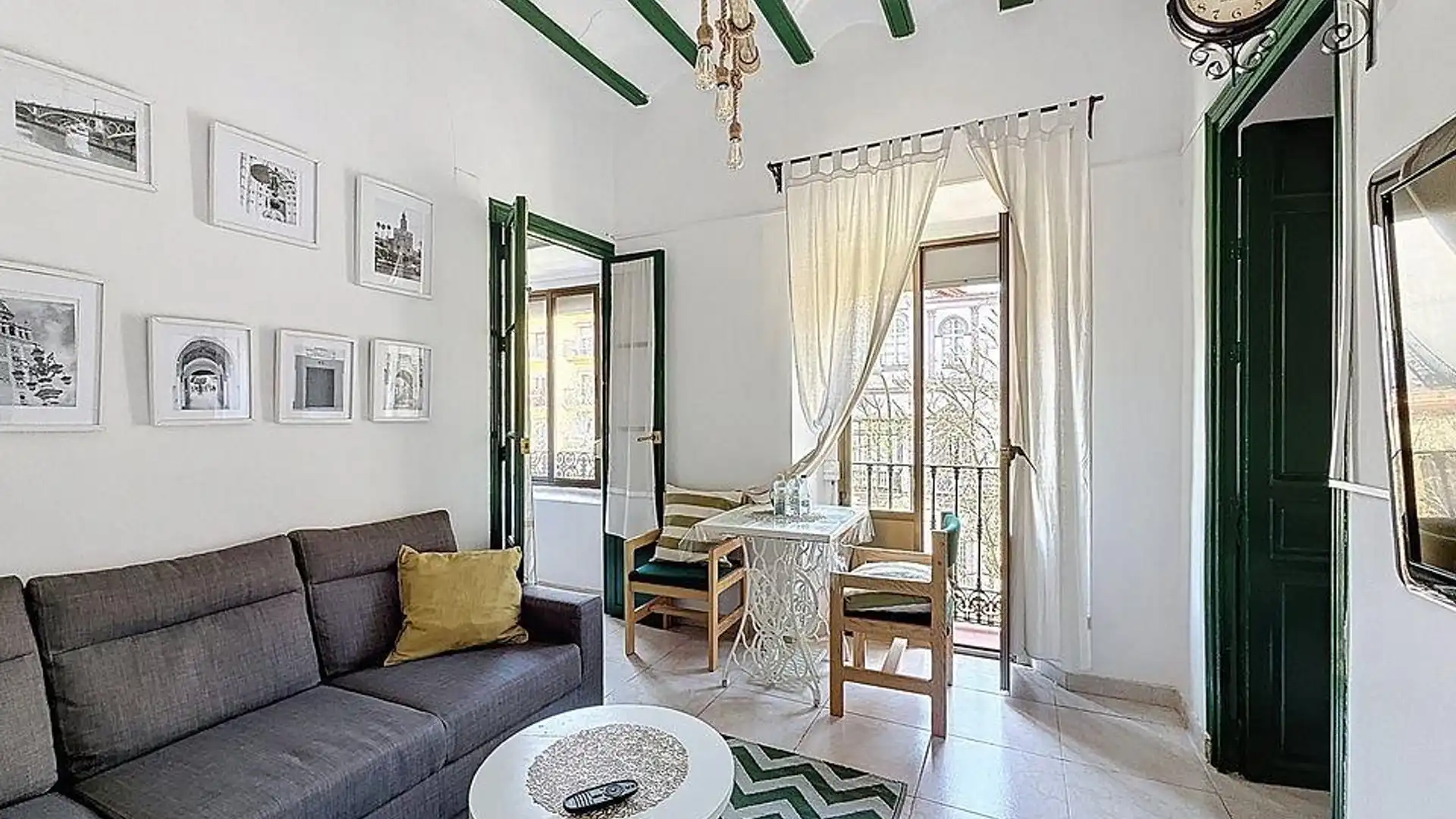 Sala de estar de Piso en venta en  Sevilla Capital con Aire acondicionado, Amueblado y Balcón