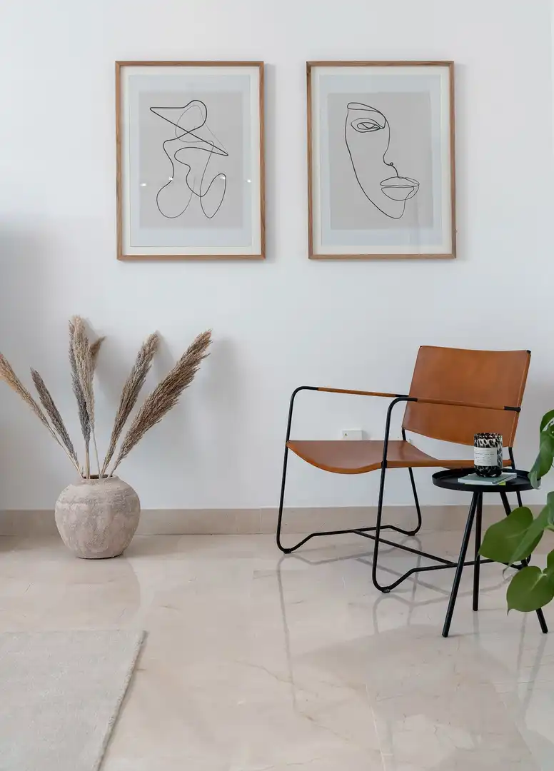 Sala de estar de Planta baja en venta en Marbella con Aire acondicionado, Calefacción y Jardín privado