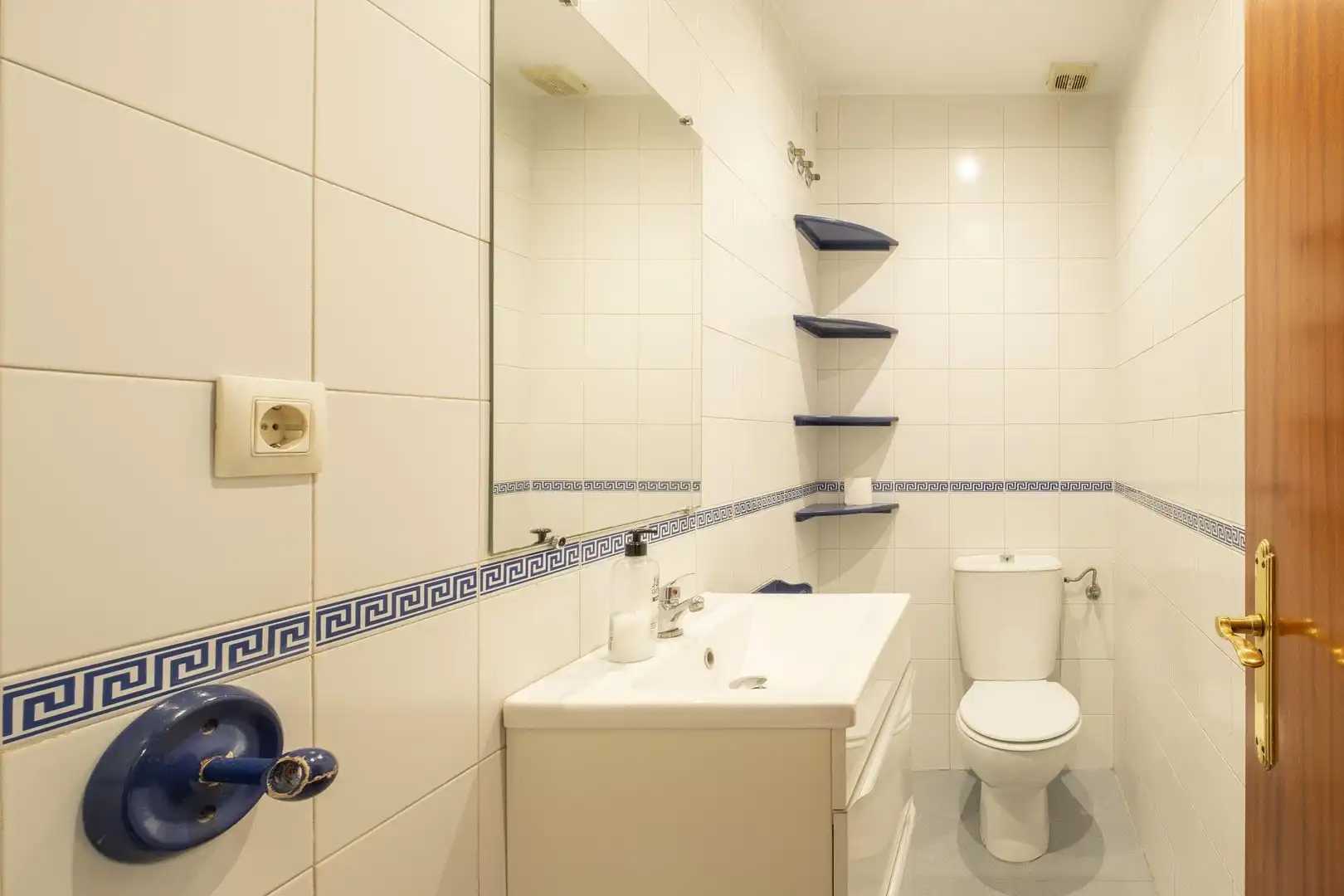 Baño de Dúplex en venta en Sevilla con Aire acondicionado y Piscina comunitaria