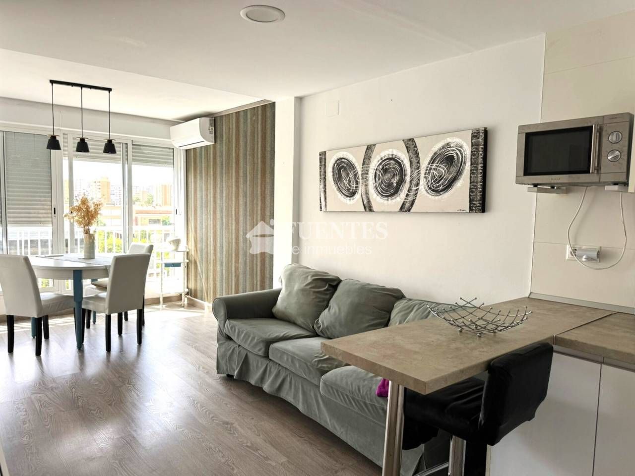 Living room of Flat for sale in Alicante / Alacant  with Air Conditioner, Heating and Furnished