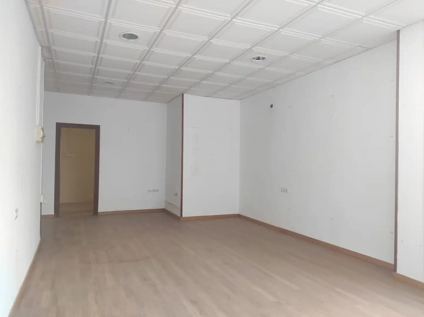 Local comercial en venda a Avenida José de Mora 31, imagen 2