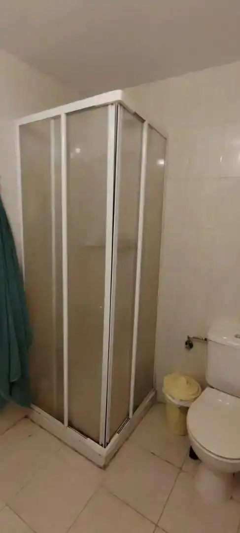 Bany de Pis en venda en  Madrid Capital amb Piscina